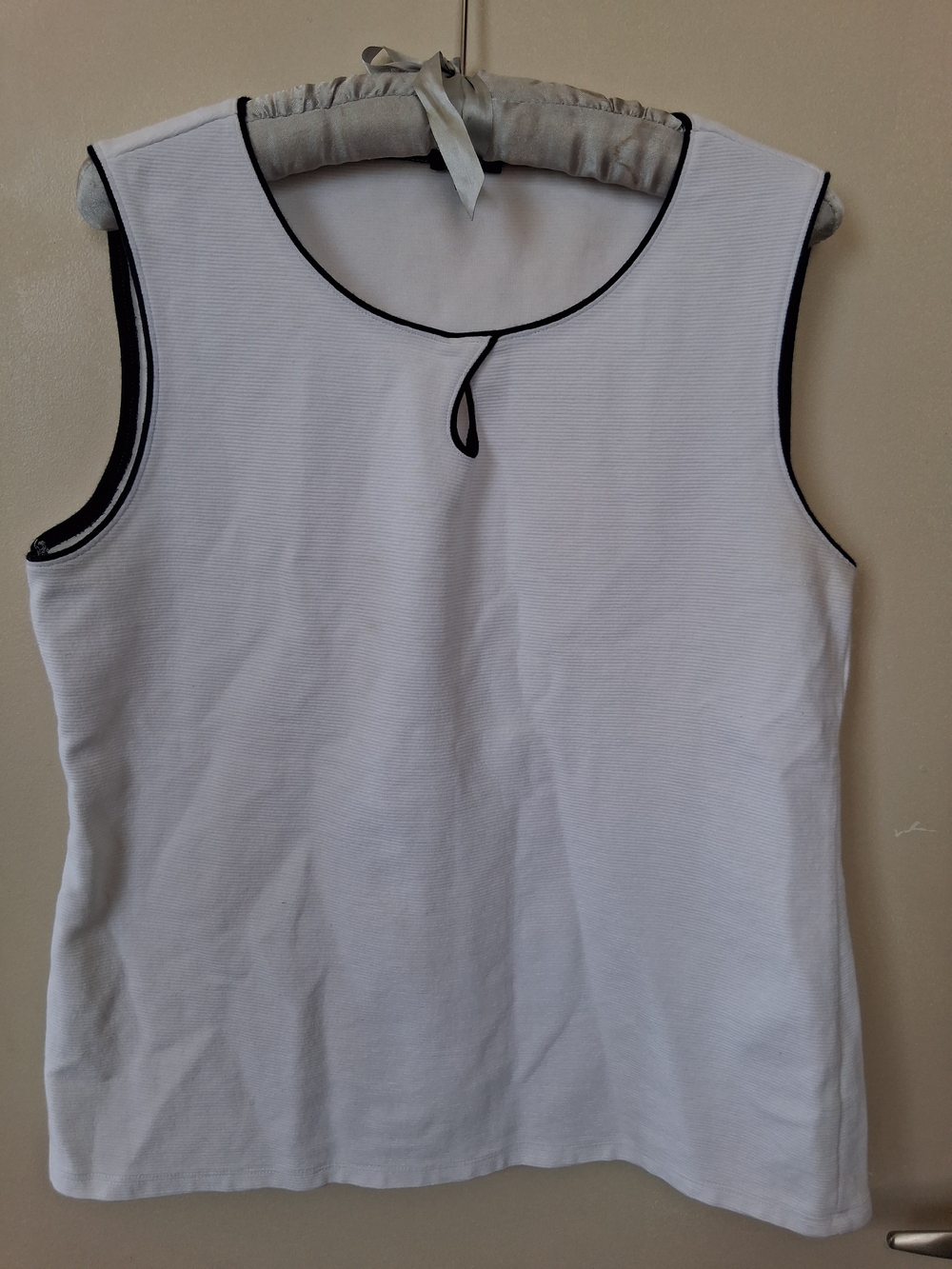 Talbots Classic White Knit Sleeveless Tank with Black Trim